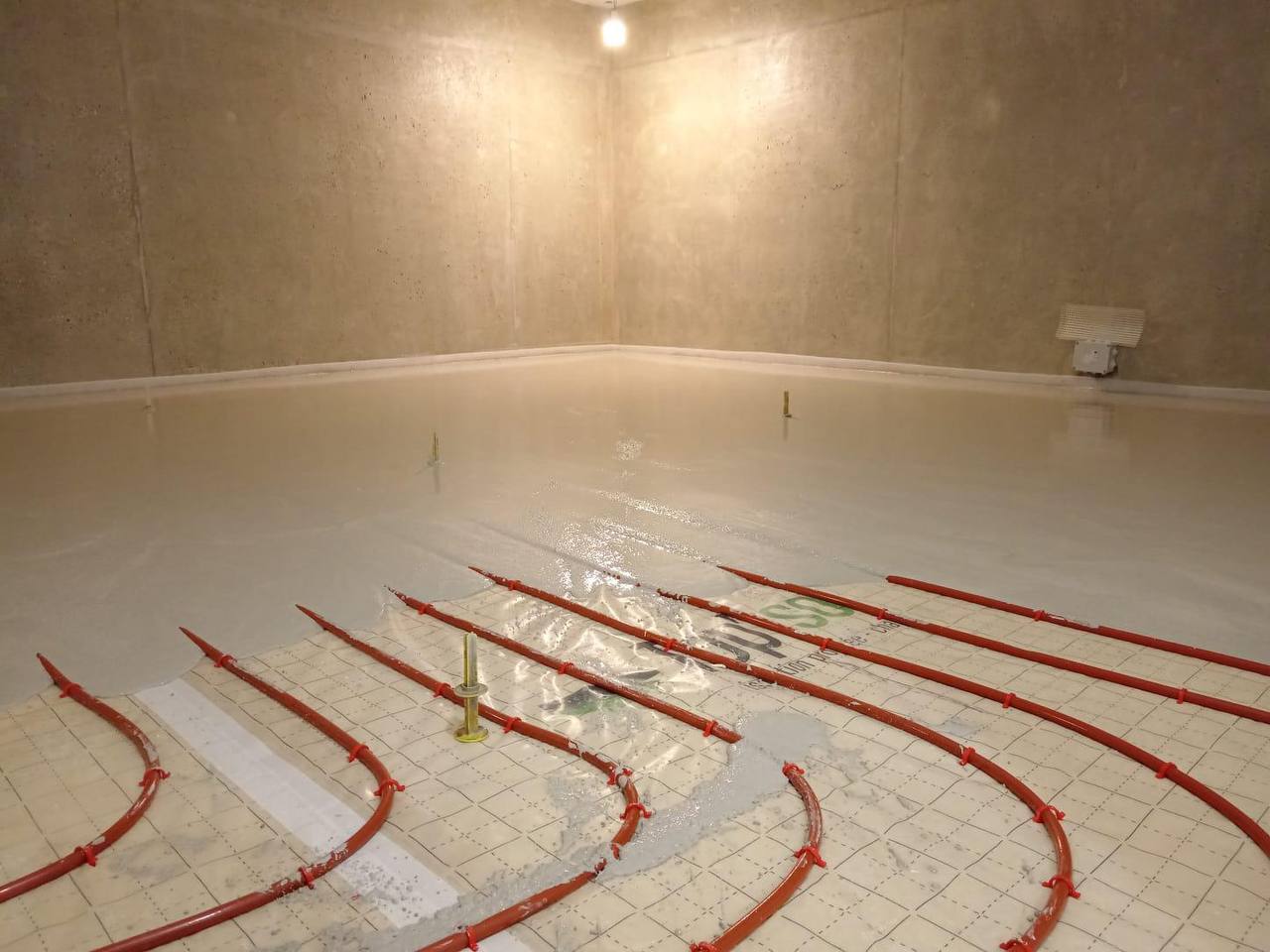 Coulage chape sur plancher chauffant - Top'Isol