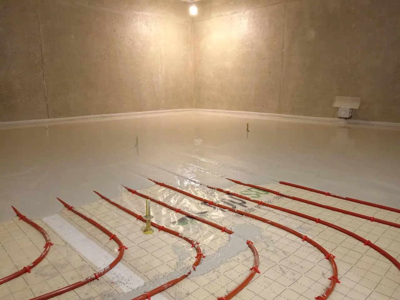 Coulage chape sur plancher chauffant - isolant Top'Isol